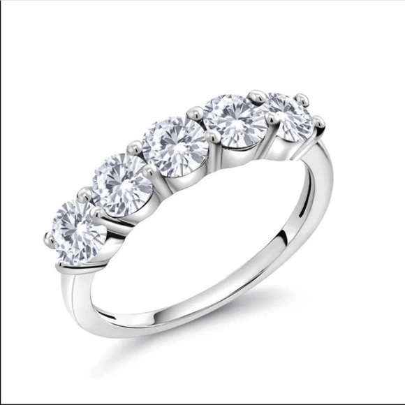 1.25 Carat Moissanite Diamond Wedding Band - Picture 5 of 7